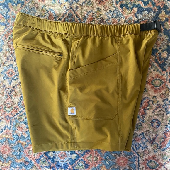 Carhartt Women’s Force Phoenix Cargo Short in Golden Grass - Size XL - Picture 5 of 11